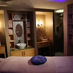 Hotel Merit Crystal Cove Casino &