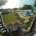 Merit Crystal Cove Casino & Hotel 5*