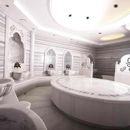 Resort Merit Crystal Cove & Casino