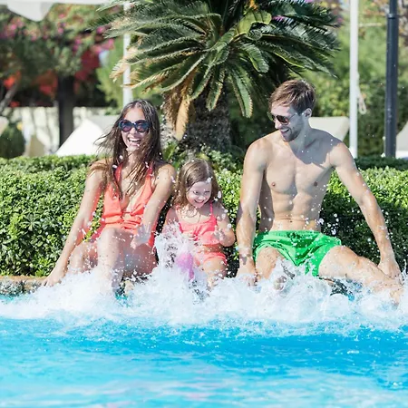 Resort Merit Crystal Cove & Casino