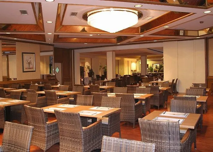 Merit Crystal Cove & Casino Karavász