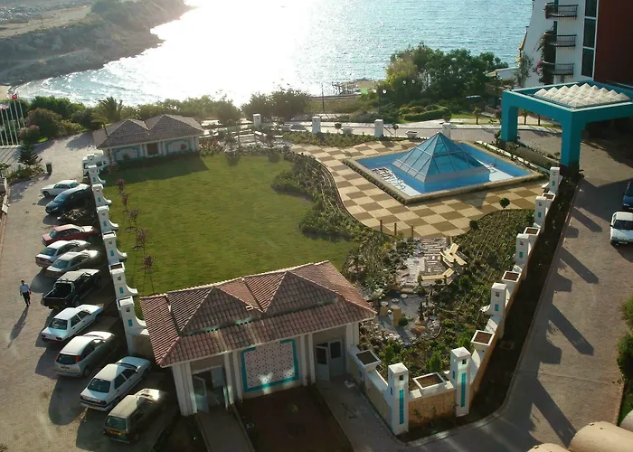 Merit Crystal Cove & Casino Üdülőközpont 5*