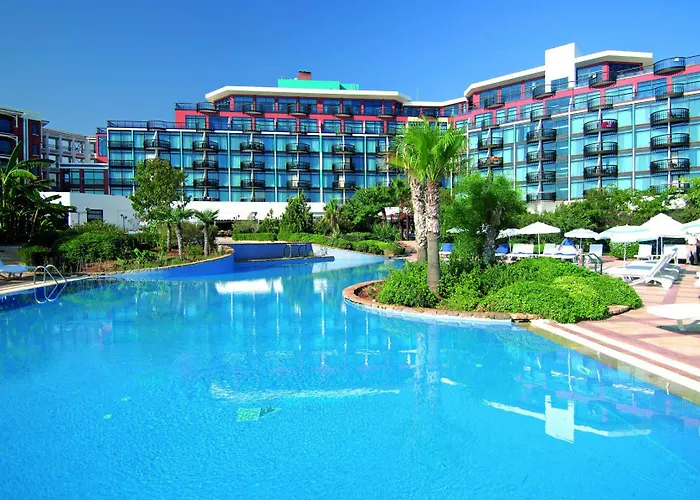 Merit Crystal Cove & Casino 5*