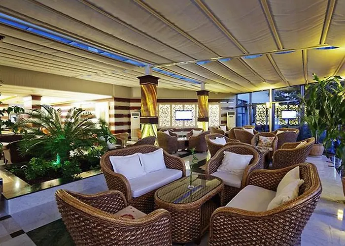 Üdülőközpont Merit Crystal Cove & Casino 5*