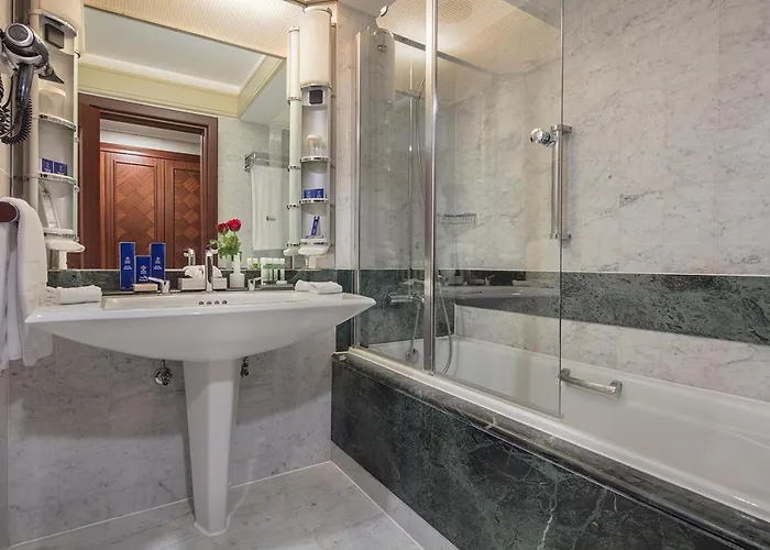 Merit Crystal Cove & Casino 5* Karavász