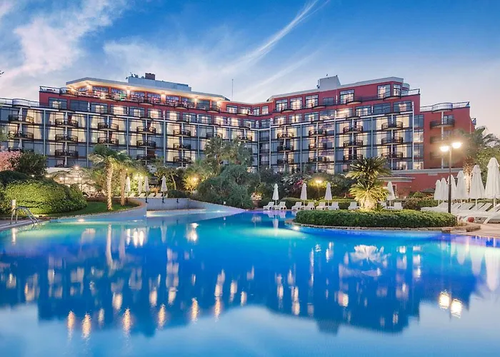 Merit Crystal Cove & Casino 5*