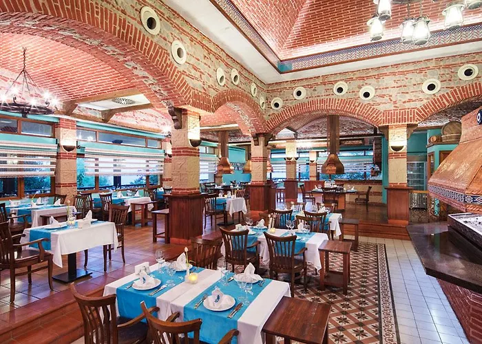 Merit Crystal Cove & Casino 5* Karavász