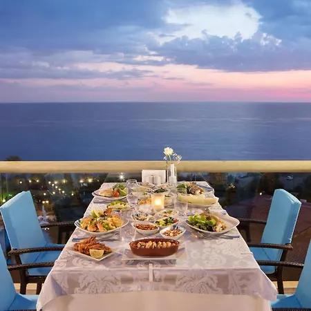Merit Crystal Cove Casino&spa Hotel 5*