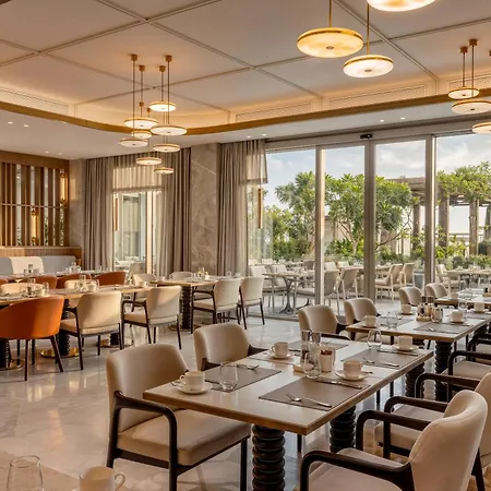 Merit Crystal Cove Casino & Hotell