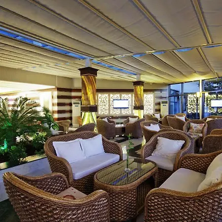 Hotell Merit Crystal Cove Casino & 5*