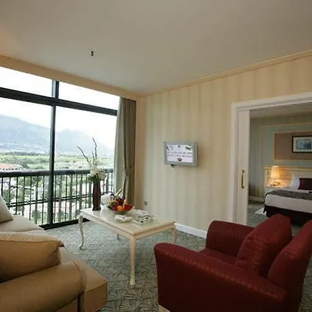 Hotell Merit Crystal Cove Casino &