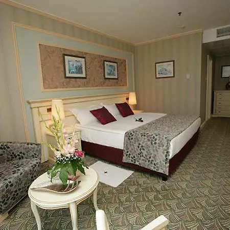 Hotell Merit Crystal Cove Casino &