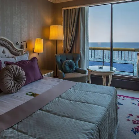 Merit Crystal Cove Casino & Hotell 5*