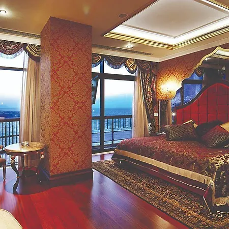 Merit Crystal Cove Casino & Hotell