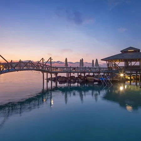 Resort Merit Crystal Cove & Casino 5*