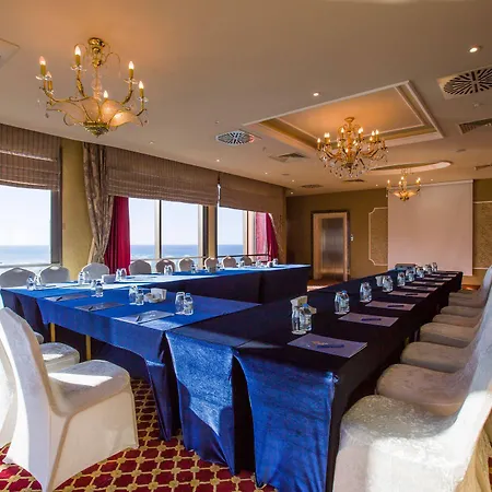 Merit Crystal Cove & Casino 5*