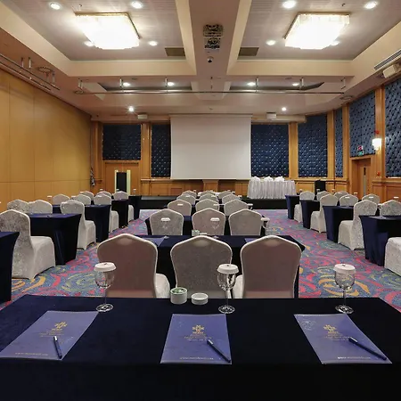 Merit Crystal Cove Casino & Hotell