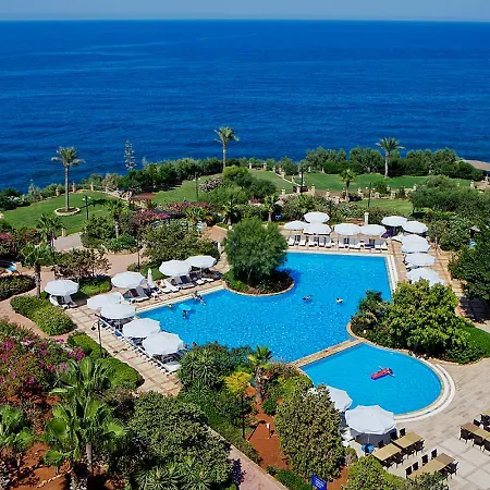 Merit Crystal Cove & Casino 5*