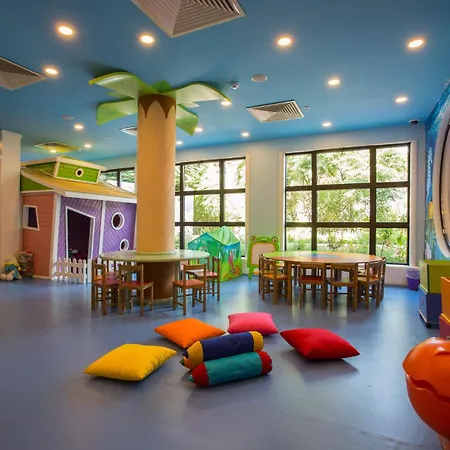 Merit Crystal Cove & Casino 5*