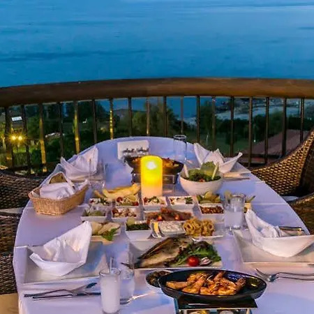Merit Crystal Cove Casino & 5* Karavas (Northern Cyprus)