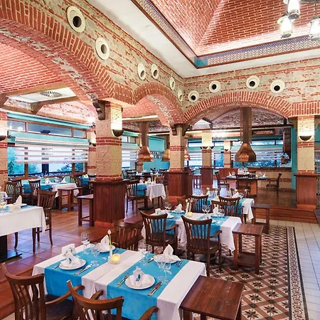 Merit Crystal Cove Casino & 5* Karavász
