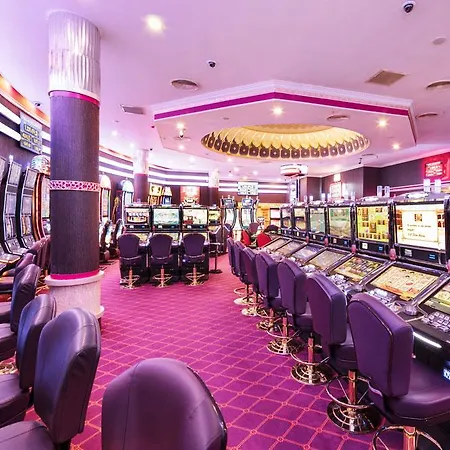 Merit Crystal Cove Casino & 5* Karavas (Northern Cyprus)