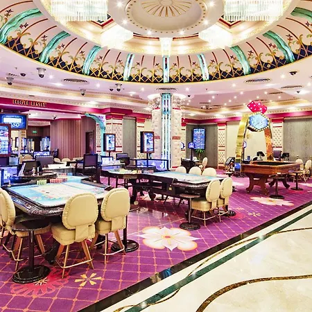Hotell Merit Crystal Cove Casino &