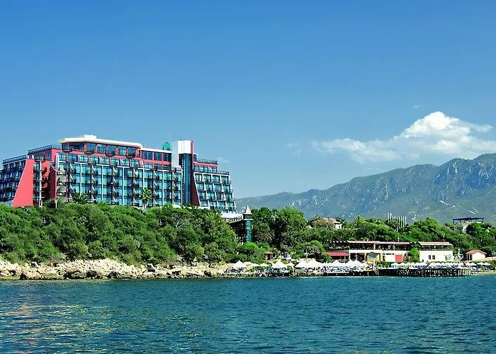 Resort Merit Crystal Cove & Casino 5*