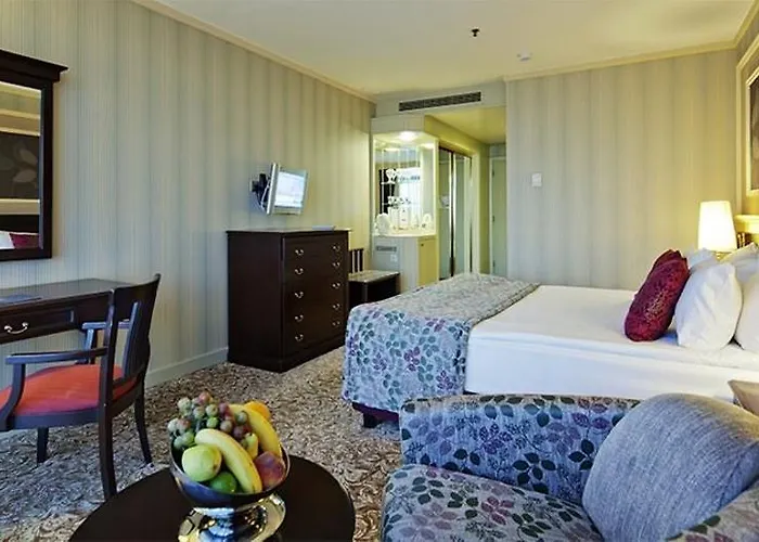 Resort Merit Crystal Cove & Casino