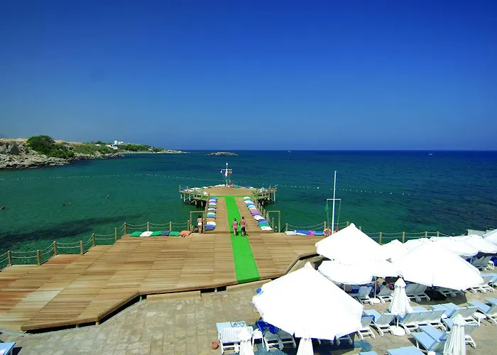 Rezort Merit Crystal Cove & Casino 5*