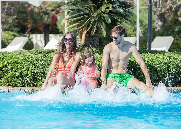 Resort Merit Crystal Cove & Casino