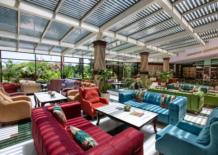 Merit Crystal Cove & Casino Rezort 5*